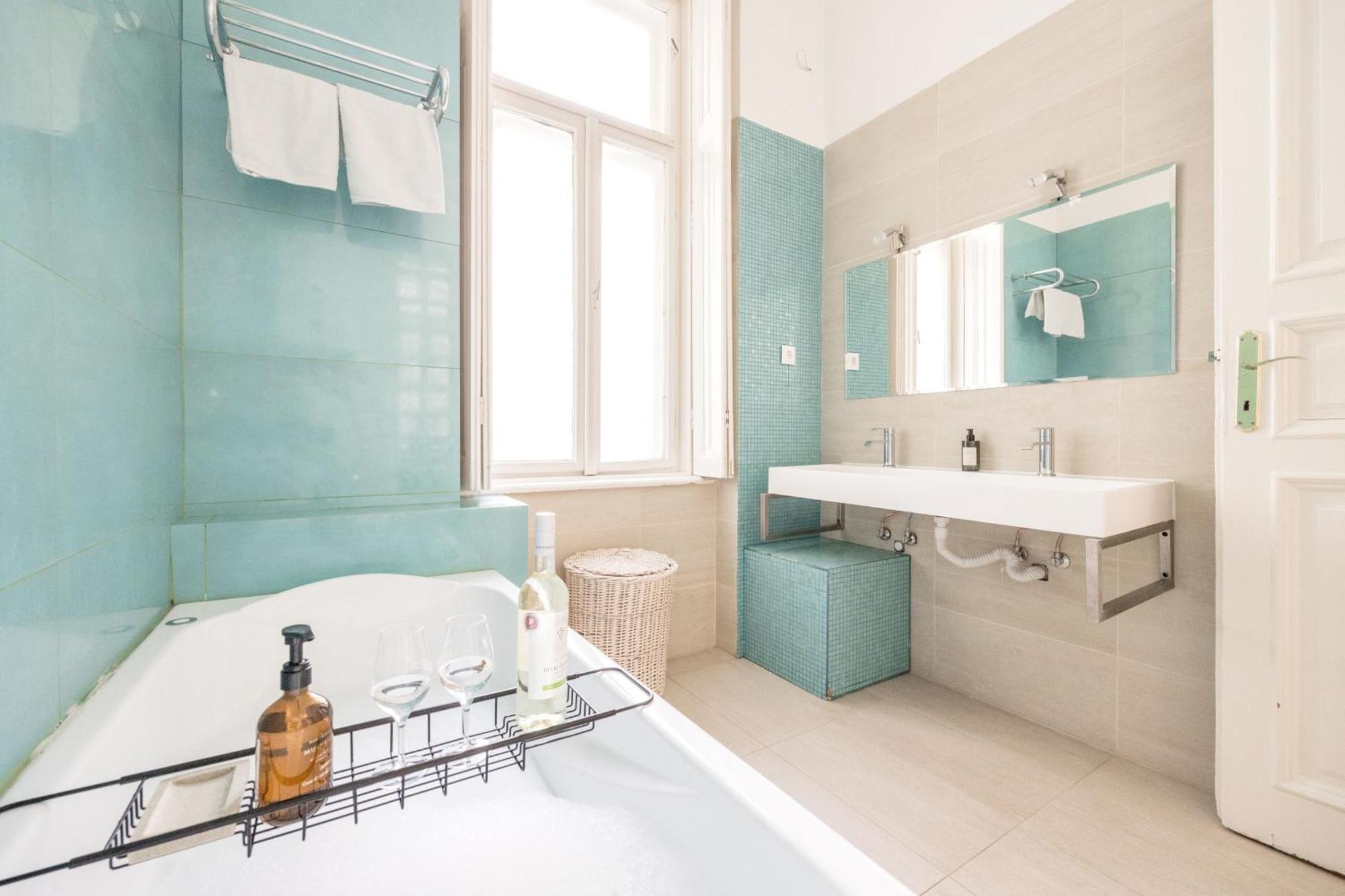 Wellness Retreat With Sauna & Jacuzzi - 1 Min To Opera Budapeşte Dış mekan fotoğraf